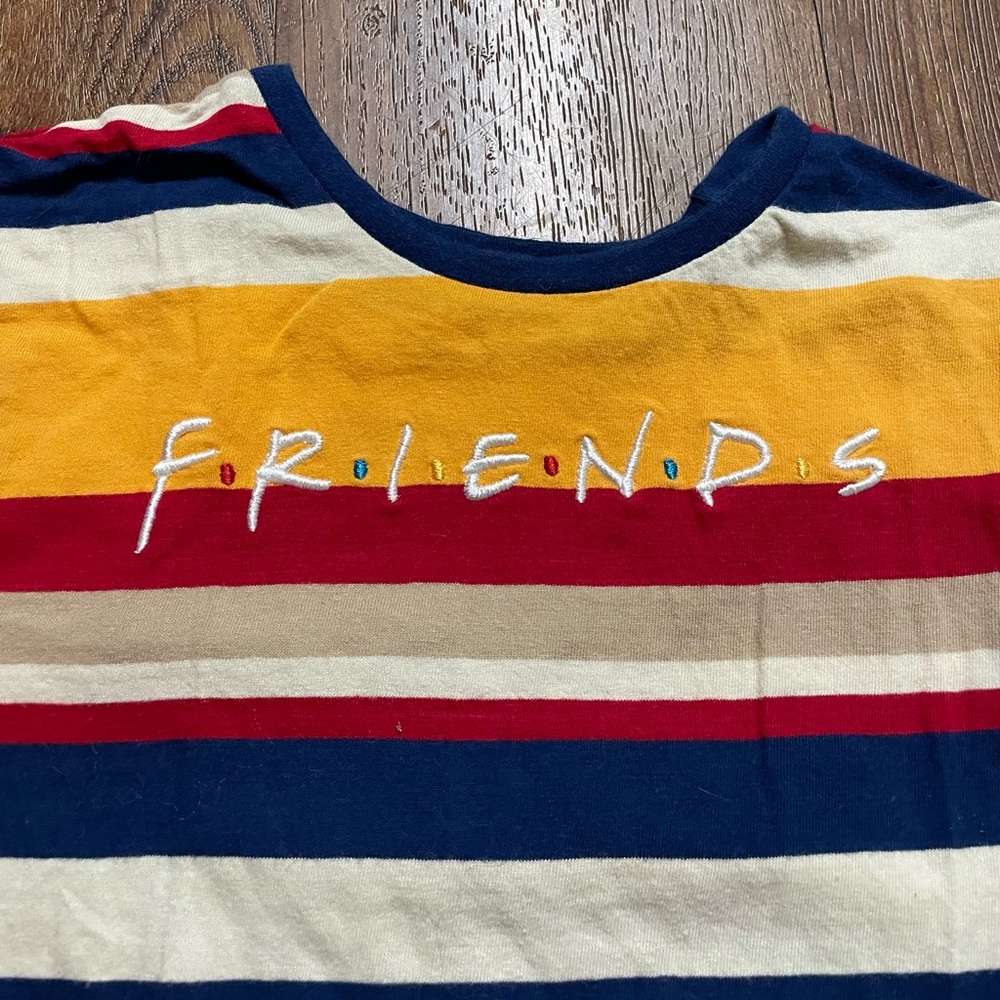 Friends Shirt - Picture 2 of 3